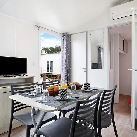 T2 I V- 15 Min From Nazare シャレー